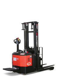 الشاحنات الكهربائية EP 1.5T ارتفاع رفع 6500-10700mm مع بطارية ليثيوم أيون