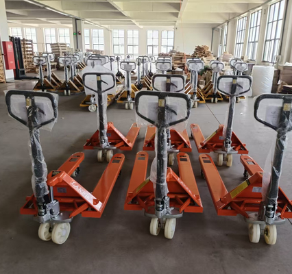 شاحنة يدوية بوزن 3 طن مع عجلات مزدوجة من النايلون لمناولة مواد المستودعات بوزن 3000 كجم