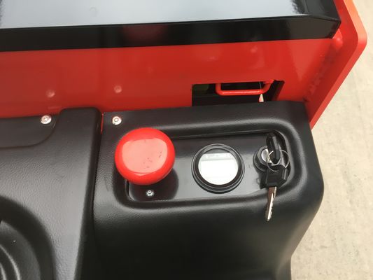 شاحنة منصة كهربائية قائمة من LAKER موفرة للعمالة بسعة 2 طن مع بطارية ذات سعة كبيرة 210 أمبير في الساعة