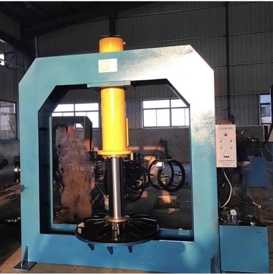 11KW المحرك 25Mpa شاحنة العجلات المضغوطة آلة نوع الإطار الهيكل 300 طن
